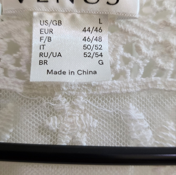 Lace top - Picture 3 of 3